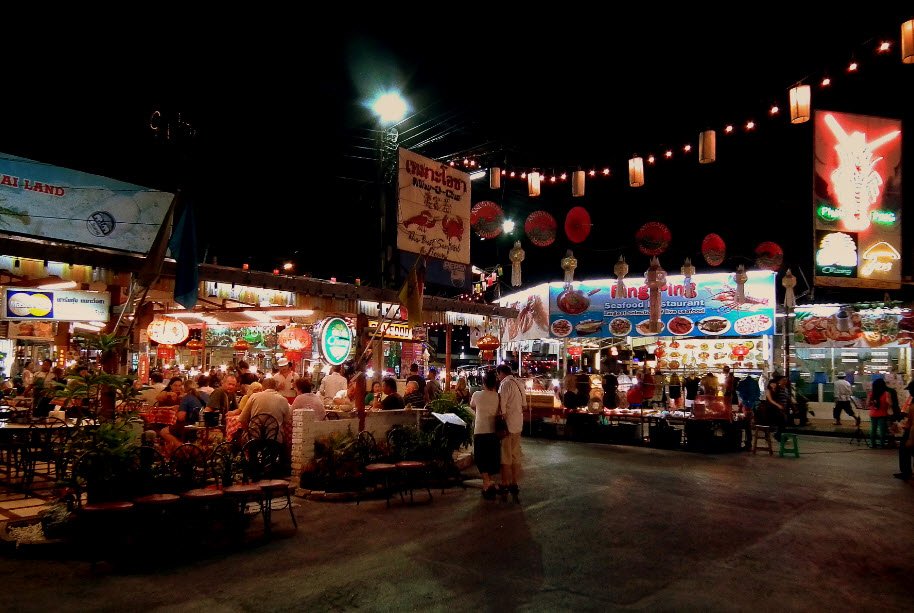 Chiang Mai Night Bazaar, Chiang Mai, Thailand